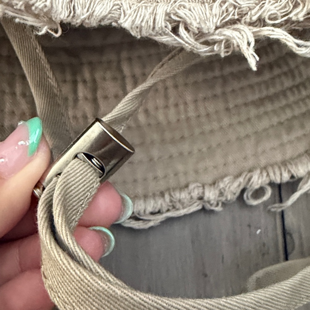 Jacquemus Beige Bucket Hat View 2